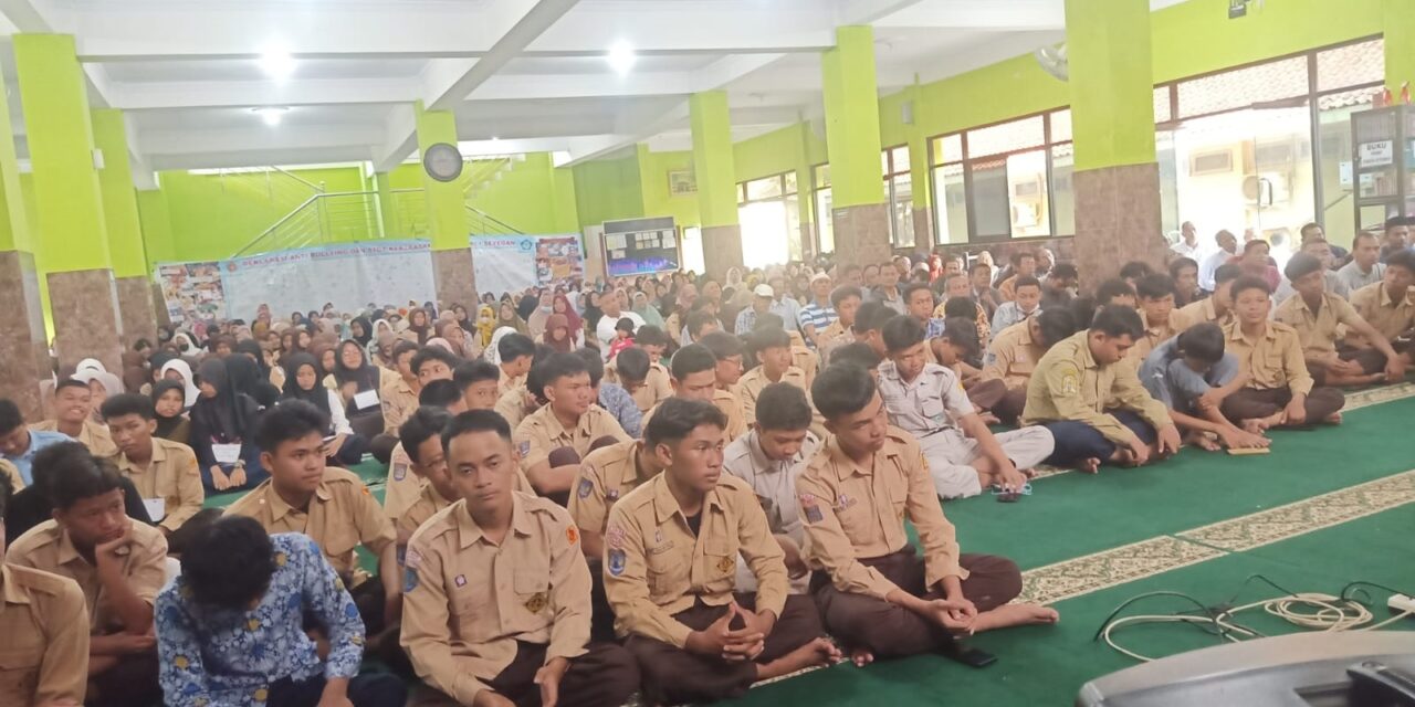 PENUTUPAN MPLS 2024 DIAKHIRI DENGAN DOA BERSAMA SISWA DAN ORANG TUA / WALI