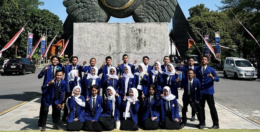 Tahun Emas Alumni : 95 Peserta Didik Lulusan Angkatan 2024 SMAN 1 Seyegan Diterima Di UNY Berbagai Jalur