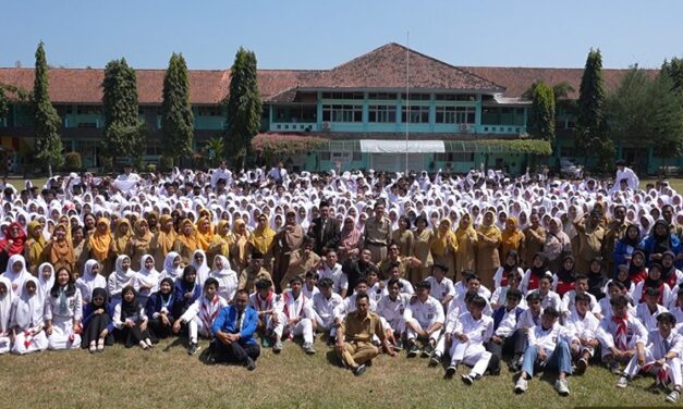 Serah Terima Jabatan Kepala Sekolah SMA Negeri 1 Seyegan sebagai Upaya Memajukan Pendidikan