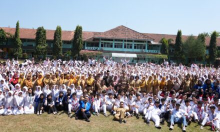 Generasi Terjebak: Mengapa Kesenjangan Sosial Membuat Anak Muda Sulit Keluar dari Kemiskinan?