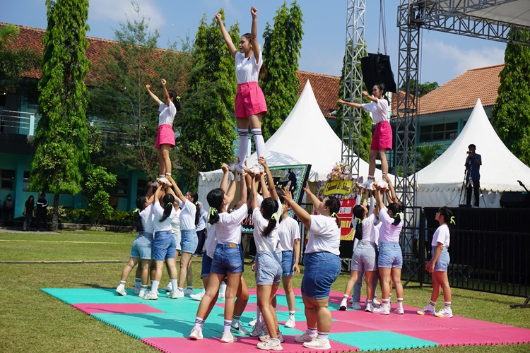 Kreativitas Mengalir Deras dalam Tarian Cheerleader SMAN 1 Seyegan