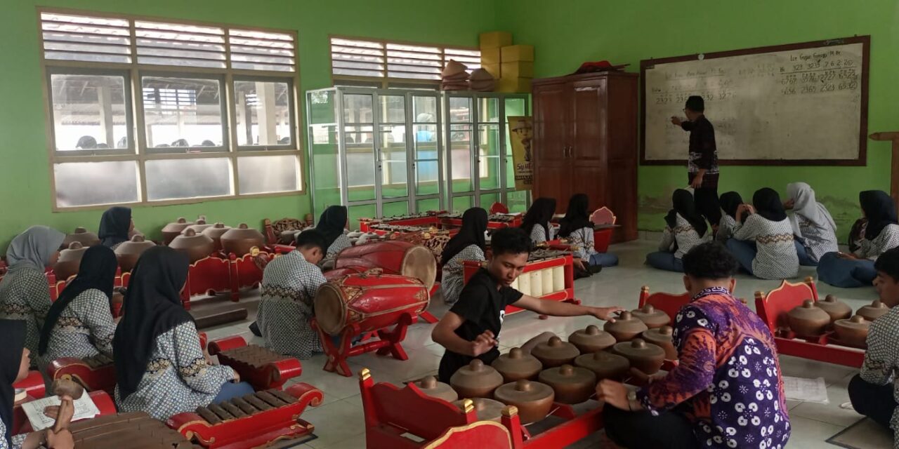 Minat Siswa SMA Negeri 1 Seyegan terhadap Seni Budaya Karawitan