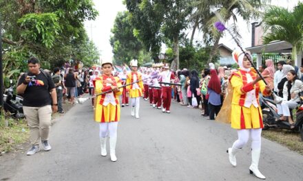 Semarak Budaya di Kirab Mbah Bergas: SMAN 1 Seyegan Tampilkan Harmoni Tradisi dan Kepedulian Lingkungan