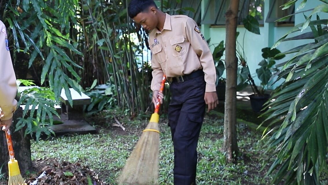 Lebih dari Sekadar Bersih-bersih: Manfaat Menyapu bagi Kesehatan