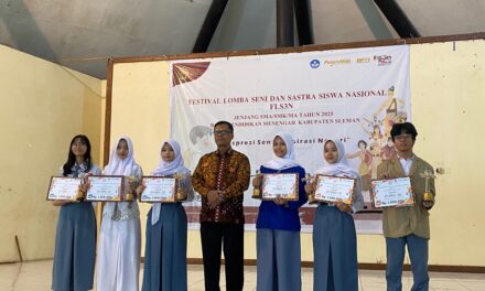 Balai Dikmen Kabupaten Sleman Menyerahkan Sertifikat Apresiasi kepada Talenta Terbaik FLS2N Tingkat Kabupaten