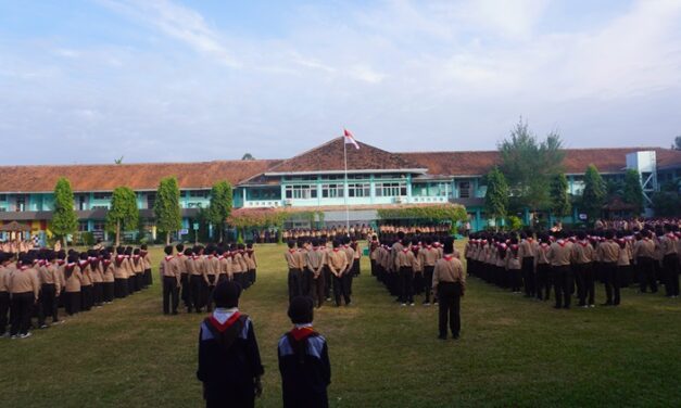 Merajut Kebersamaan: SMAN 1 Seyegan Gelar Upacara Peringatan Hari Pramuka