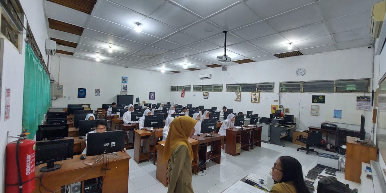 SMAN 1 Seyegan Gelar ANBK 2025 Hari Pertama dengan Materi Literasi dan Survei Karakter