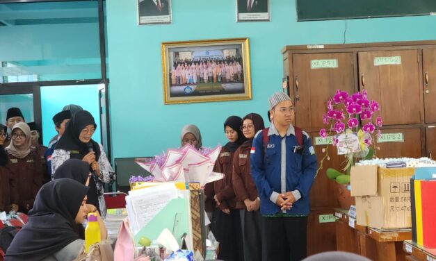 📚 Hari Guru Nasional: Menghormati Pahlawan Tanpa Tanda Jasa dalam Membentuk Masa Depan Bangsa