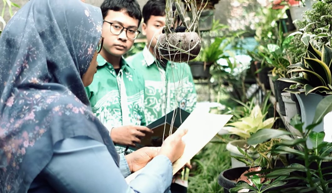🌳 Hutan: Penjaga Masa Depan Bangsa dan Benteng Pencegah Bencana