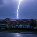 Bagaimana Petir Terbentuk?