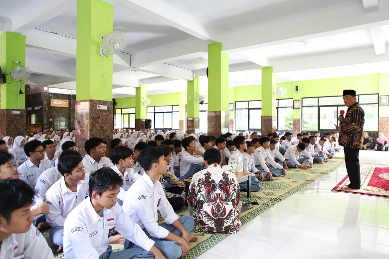 SMAN 1 Seyegan Gelar Parenting Inspiratif dan Doa Bersama Jelang Ujian