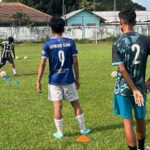 Rutinitas Latihan Sepak Bola Ringan di Ruang Terbatas