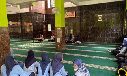Menjemput Keberkahan dalam Pengajian Guru dan Karyawan SMAN 1 Seyegan