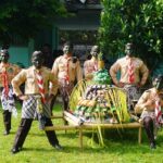 Gunungan: Simbol Kesuburan, Doa, dan Kosmologi dalam Budaya Jawa