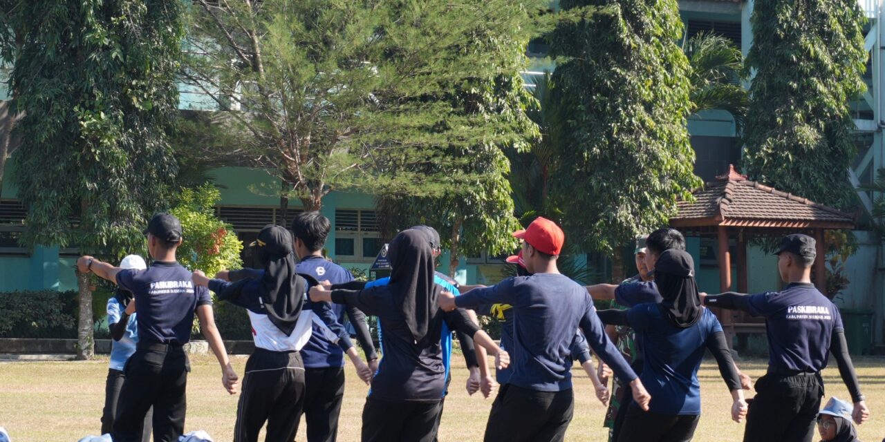 Bekerja Sama dengan Koramil Seyegan, SMAN 1 Seyegan Mantapkan Karakter Disiplin Siswa Lewat Latihan Baris-Berbaris