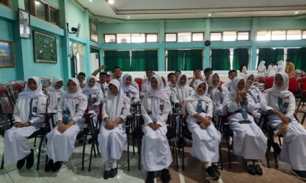 Implementasi Prototipe Sikomhati.id untuk Mengurangi Bullying dan Cyberbullying di SMA Negeri 1 Seyegan