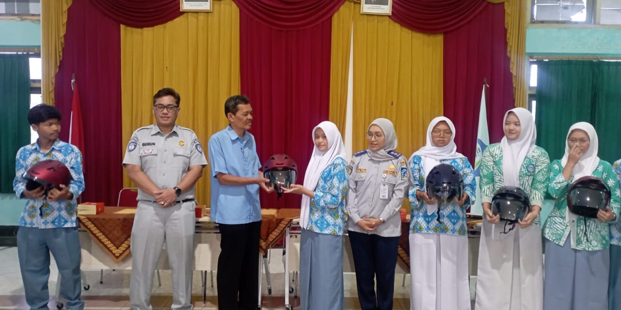 Dinas Perhubungan DIY Sosialisasikan Budaya Tertib Berlalu Lintas di SMA Negeri 1 Seyegan