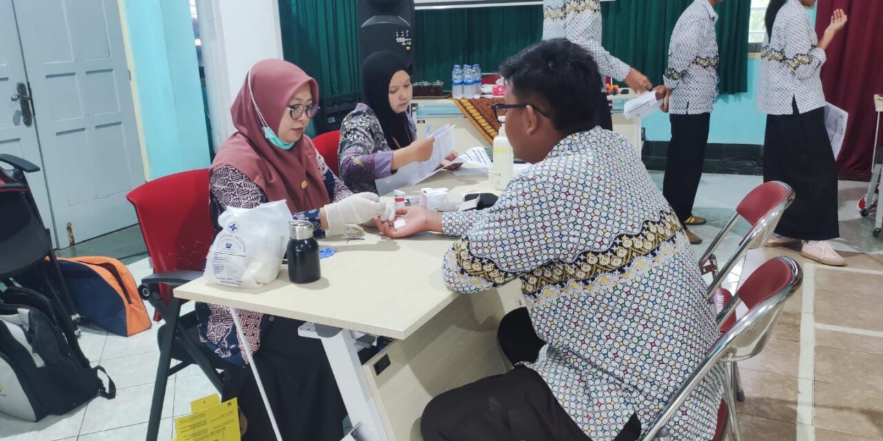 Wujudkan Generasi Sehat dan Berprestasi, SMAN 1 Seyegan Bersama Puskesmas Seyegan Gelar Skrining Kesehatan Menyeluruh