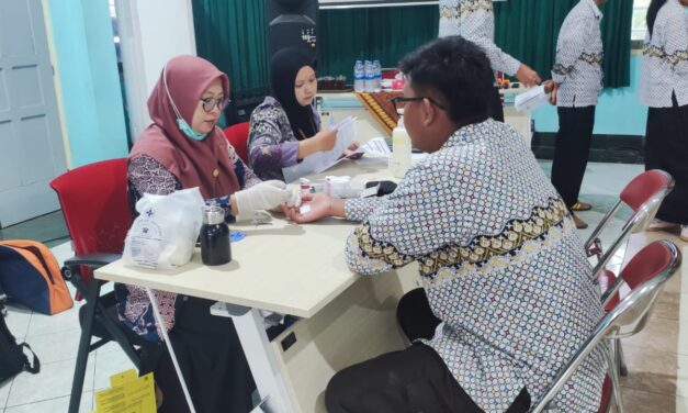 Wujudkan Generasi Sehat dan Berprestasi, SMAN 1 Seyegan Bersama Puskesmas Seyegan Gelar Skrining Kesehatan Menyeluruh
