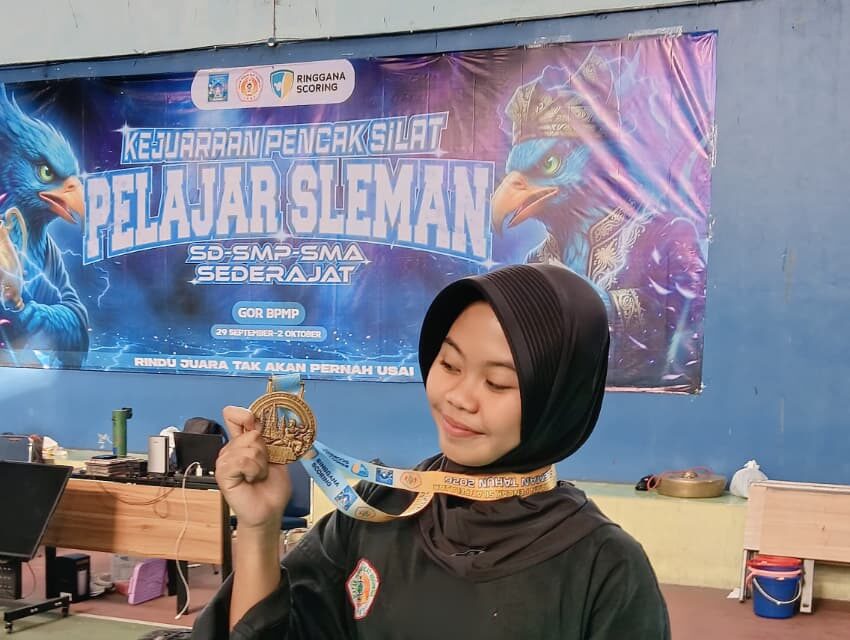 Kebanggaan SMAN 1 Seyegan: Ummu Azmi Syazwina Putri Raih Medali Emas Pencak Silat Pelajar Sleman 2026