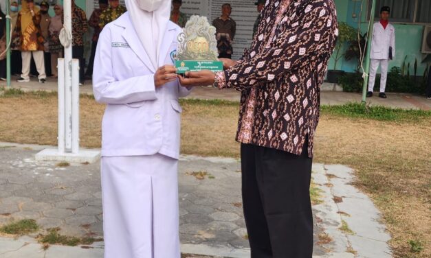 Kebanggaan SMAN 1 Seyegan: Anisa Arbania Sholihah Raih Juara 1 Alih Aksara Jawa Tingkat DIY