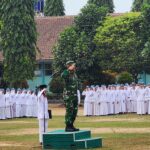 Kedisiplinan dan Jiwa Nasionalisme: Danramil Seyegan Bertindak sebagai Pembina Upacara di SMAN 1 Seyegan